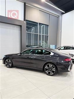 بی ئێم دەبڵیو سیریەس 5